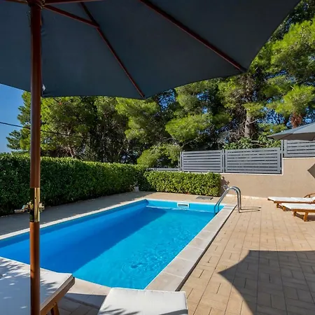 Villa Villa Maslinica *