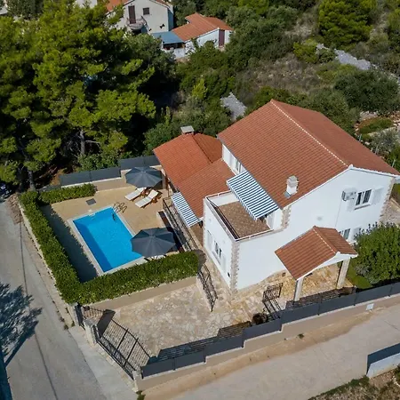 Villa Maslinica * Maslinica
